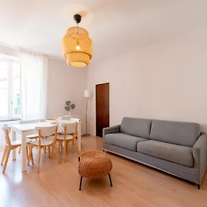 Altido Bright 2br Apt Right Next To The Waterfront Apartment